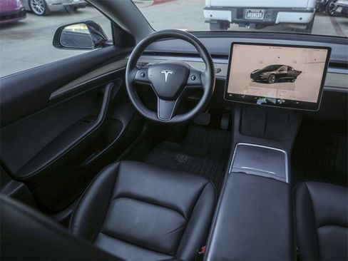 Used 2023 Tesla Model 3 Standard Range image 28