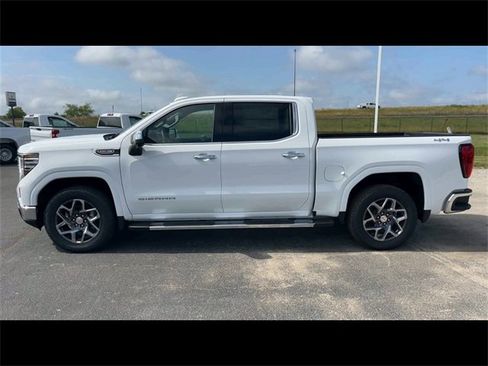 New 2025 GMC Sierra 1500 SLT w/ SLT Premium Plus Package image 5