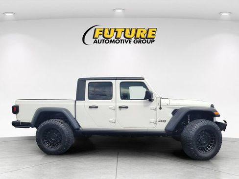 Used 2021 Jeep Gladiator Rubicon w/ Trailer Tow Package AWD/4WD image 3