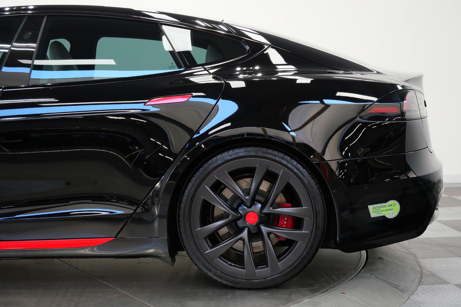 Used 2023 Tesla Model S AWD/4WD image 42
