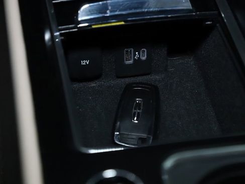 Used 2023 Lincoln Corsair Reserve FWD image 30