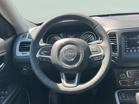 Used 2021 Jeep Compass Latitude FWD image 8