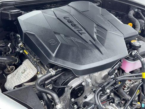 Used 2025 Genesis G70 2.5T image 59