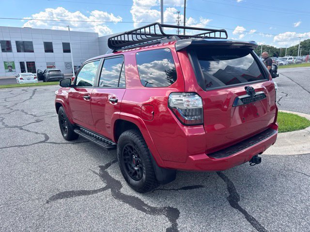 Used 2021 Toyota 4Runner Venture w/ Moonroof Package AWD/4WD image 9