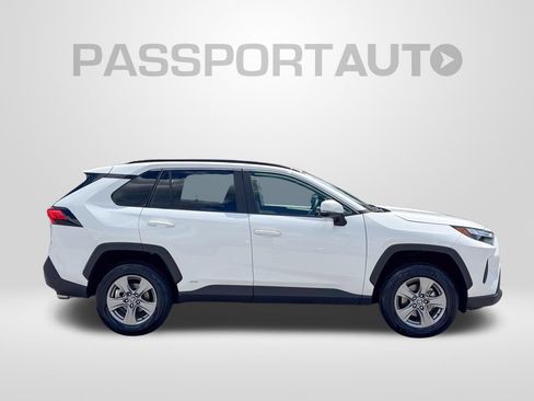 Used 2025 Toyota RAV4 LE AWD/4WD image 12