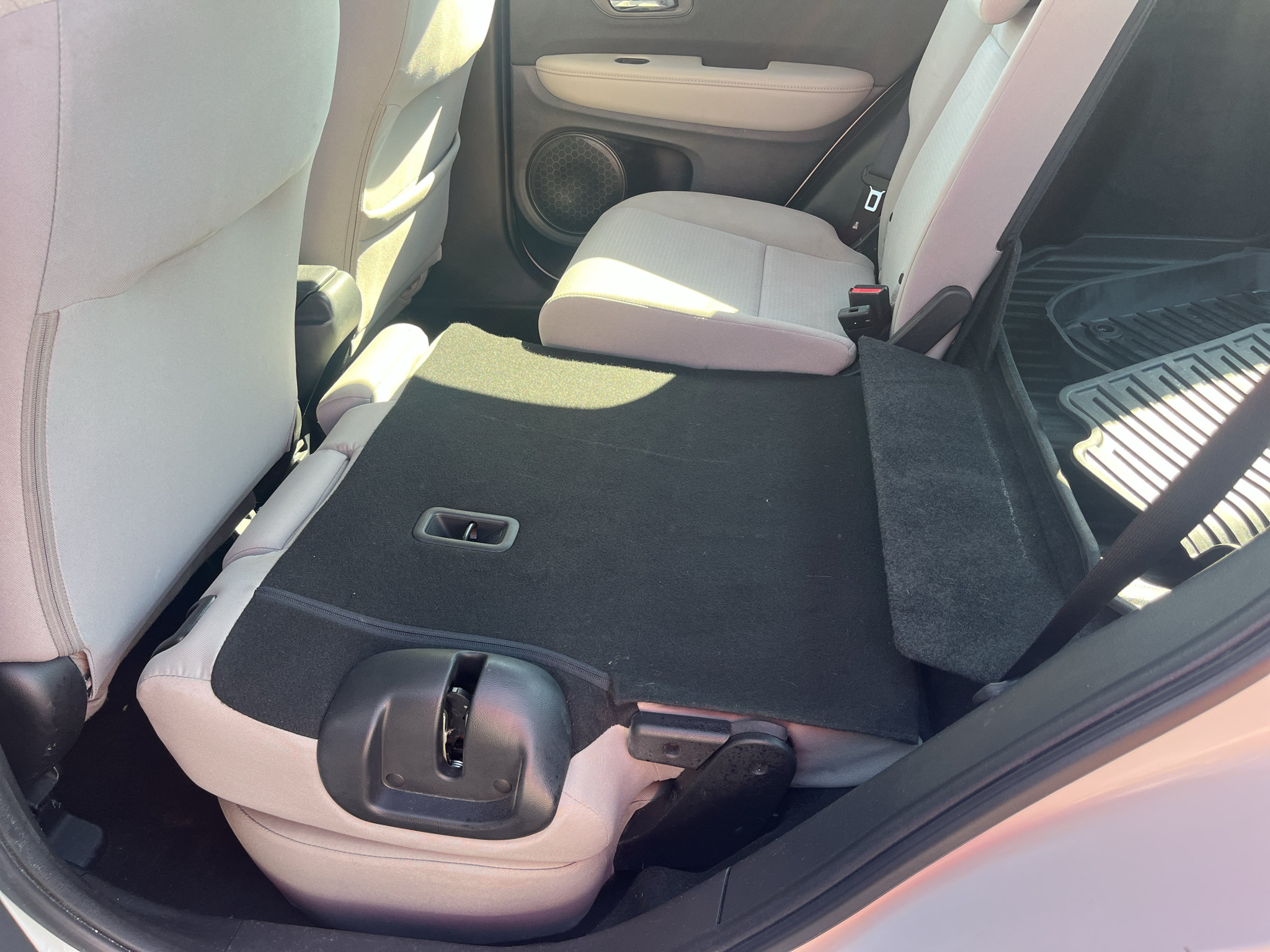 Used 2021 Honda HR-V LX image 25
