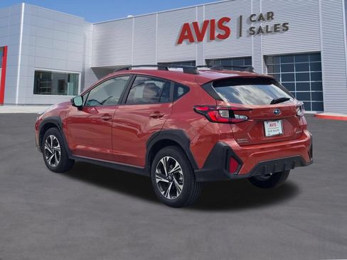 Used 2025 Subaru Crosstrek 2.5i Premium AWD/4WD image 9