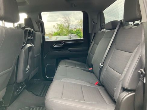 Used 2025 Chevrolet Silverado 2500 LT w/ Convenience Package AWD/4WD image 8