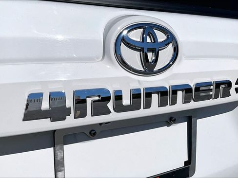 Certified 2024 Toyota 4Runner SR5 Premium w/ Moonroof Package AWD/4WD image 33