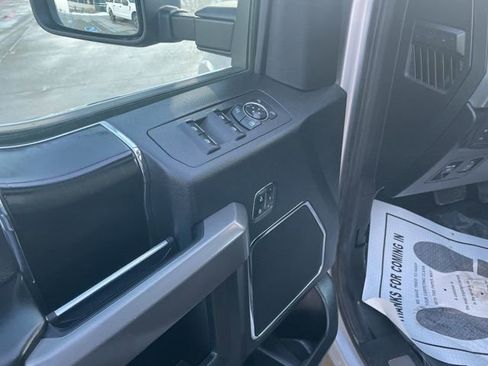 Used 2019 Ford F150 Platinum w/ Equipment Group 701A Luxury image 14