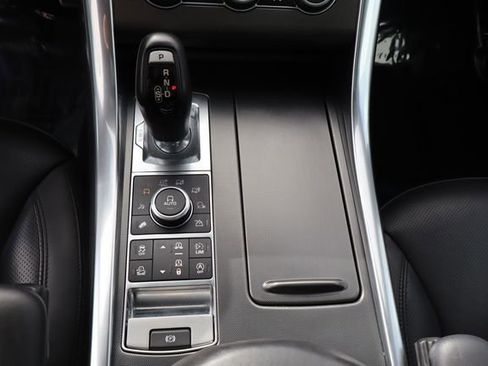 Used 2017 Land Rover Range Rover Sport image 35