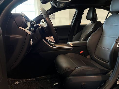 Used 2024 Mercedes-Benz C 300 Sedan image 27