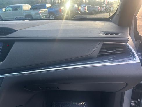 Used 2023 Cadillac XT5 Premium Luxury image 26