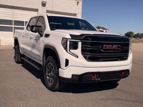 Used 2025 GMC Sierra 1500 AT4 AWD/4WD image 4
