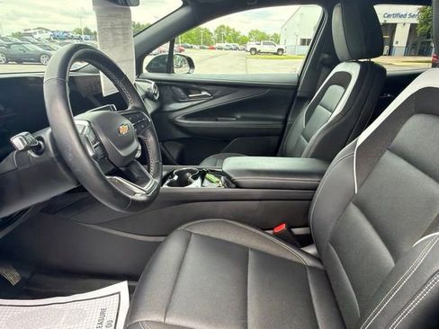 Used 2024 Chevrolet Blazer EV LT AWD/4WD image 14