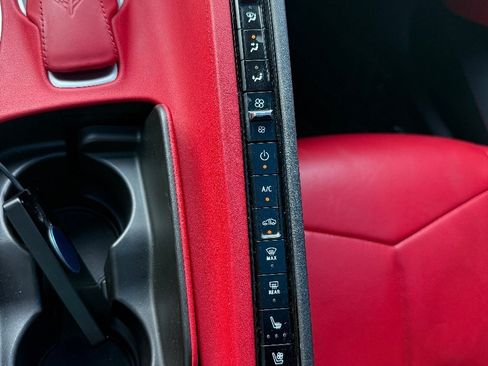Used 2021 Chevrolet Corvette Stingray Preferred Cpe w/ 2LT RWD image 34