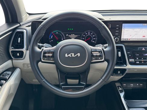 Used 2022 Kia Sorento SX AWD/4WD image 13