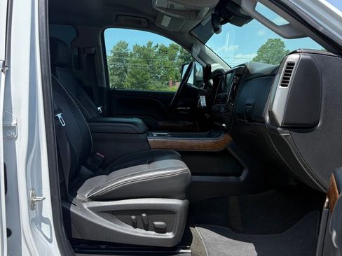 Used 2017 Chevrolet Silverado 2500 High Country w/ Duramax Plus Package AWD/4WD image 12