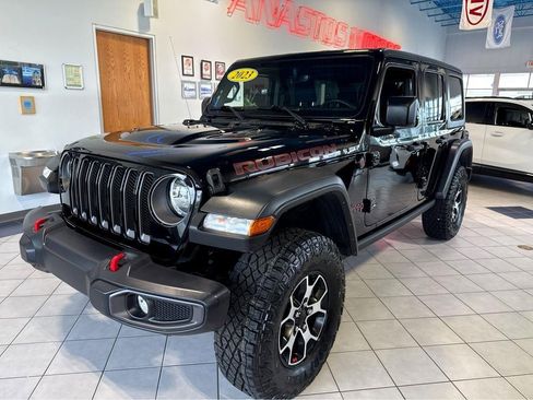 Used 2023 Jeep Wrangler Unlimited Rubicon w/ Cold Weather Group AWD/4WD image 7