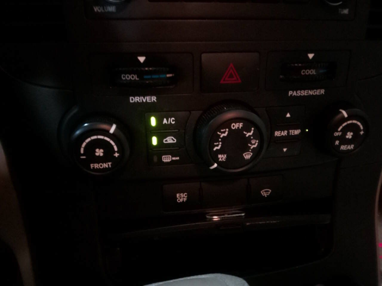 Used 2008 Kia Sedona LX FWD image 35