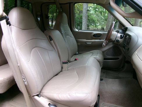 Used 1999 Ford F150 Lariat image 26