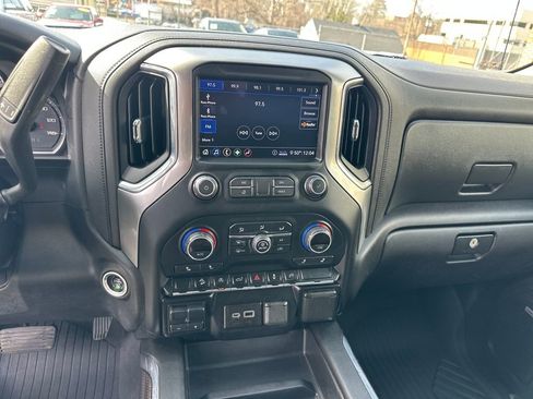 Used 2020 Chevrolet Silverado 1500 LT Trail Boss w/ Midnight Edition image 19