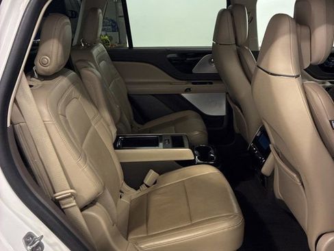 Used 2020 Lincoln Aviator Reserve w/ Equipment Group 201A image 10