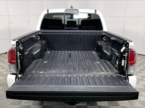 Used 2020 Toyota Tacoma TRD Sport image 35