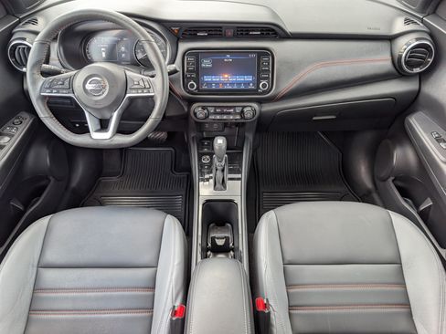 Used 2021 Nissan Kicks SR w/ SR Premium Package FWD image 5