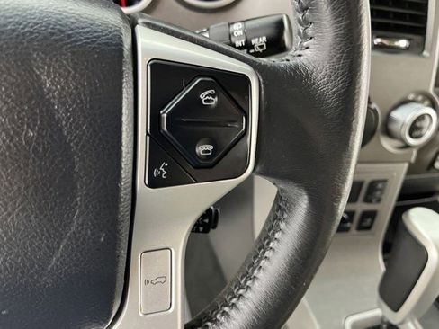 Used 2017 Toyota Sequoia Platinum RWD image 18
