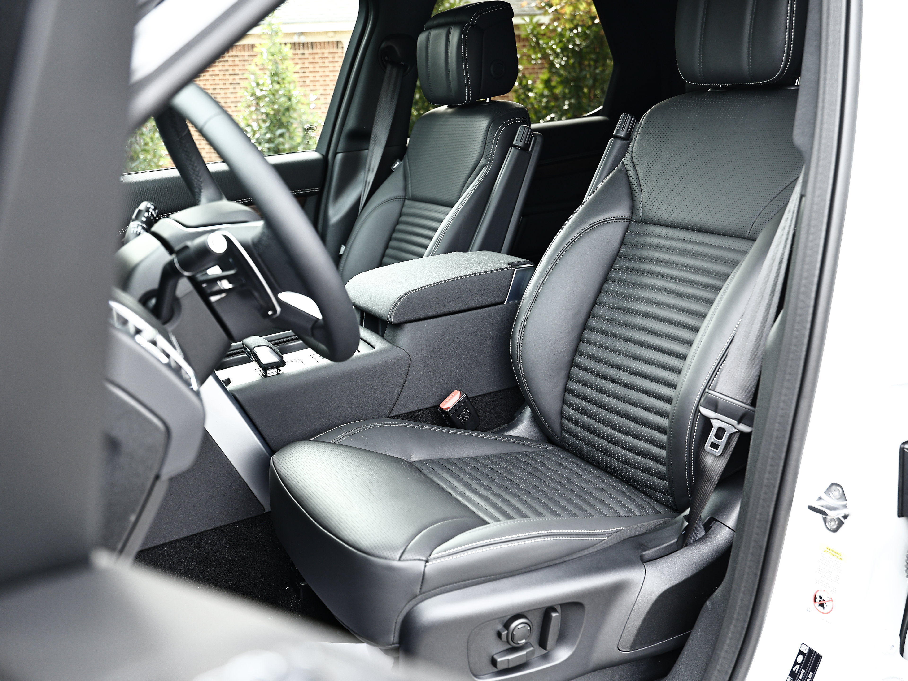 New 2026 Land Rover Discovery Dynamic SE AWD/4WD image 22