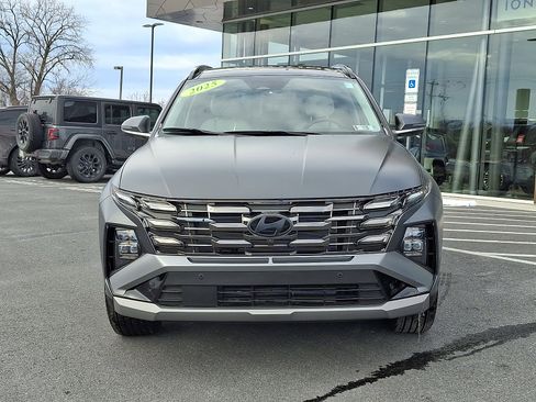 Used 2025 Hyundai Tucson Limited image 2