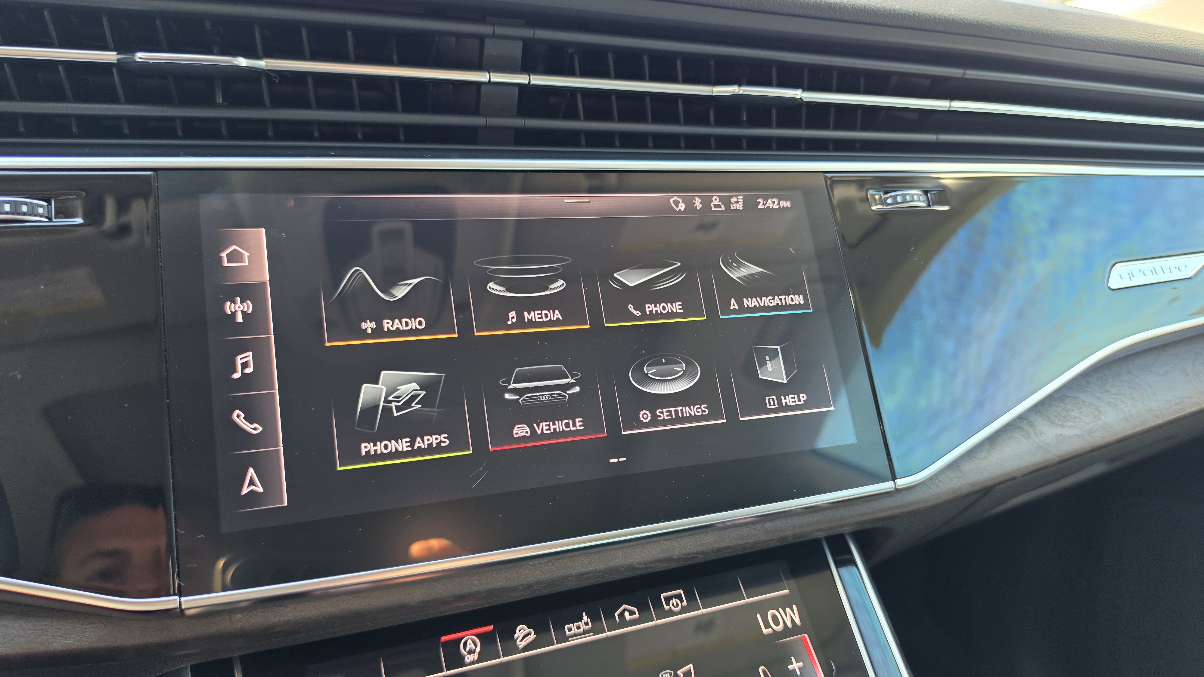 Used 2019 Audi Q8 Premium w/ Convenience Package AWD/4WD image 41