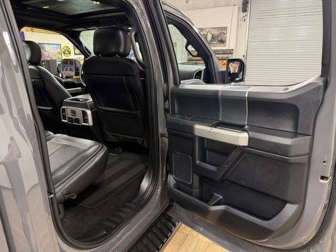 Used 2020 Ford F150 Lariat w/ Equipment Group 502A Luxury AWD/4WD image 19
