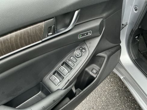 Used 2022 Honda Accord EX-L image 19