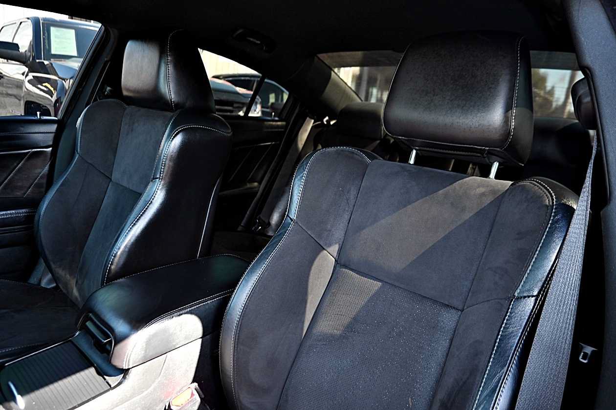 Used 2019 Dodge Charger GT RWD image 16