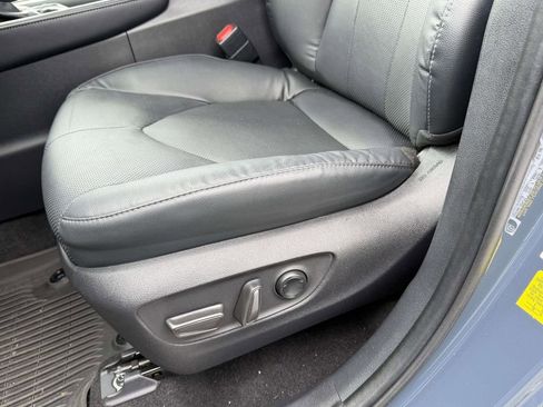 Used 2024 Toyota Grand Highlander AWD image 18