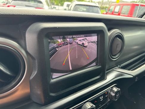 Used 2021 Jeep Wrangler Unlimited Sport AWD/4WD image 21