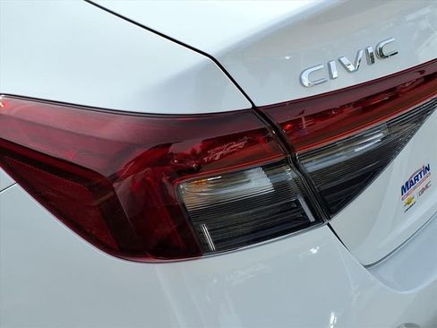 Used 2025 Honda Civic Sport image 10