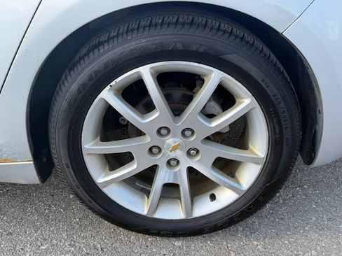Used 2011 Chevrolet Malibu LTZ FWD image 10