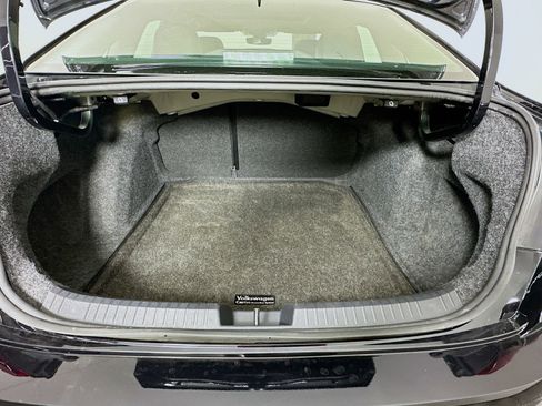 Used 2024 Volkswagen Jetta SE FWD image 27