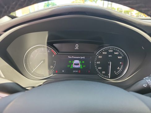 Certified 2023 Cadillac XT4 Luxury FWD image 32