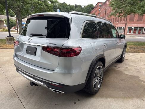 Certified 2025 Mercedes-Benz GLS 450 4MATIC image 8