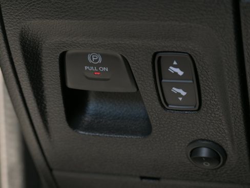 Used 2024 RAM 1500 Big Horn AWD/4WD image 23