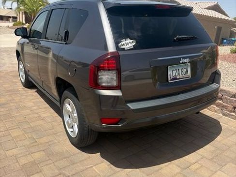 Used 2015 Jeep Compass Sport w/ Power Value Group FWD image 2