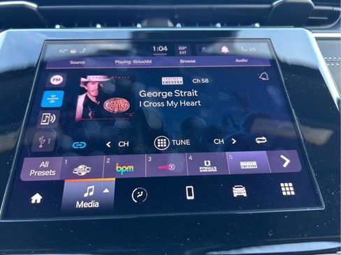 Used 2025 Jeep Grand Cherokee Laredo X w/ Luxury Tech Group I image 18