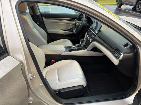 Used 2019 Honda Accord LX image 13