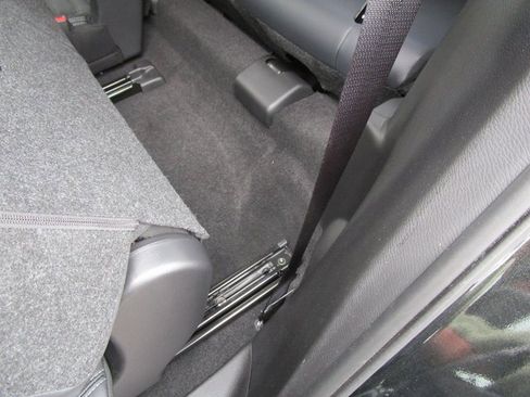 Used 2024 Mitsubishi Outlander SE image 21