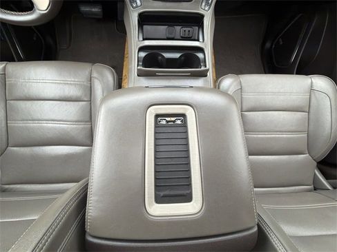 Used 2017 GMC Yukon Denali w/ Open Road Package image 21