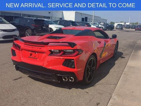 Used 2021 Chevrolet Corvette Stingray Preferred Conv w/ Z51 Performance Package RWD image 7